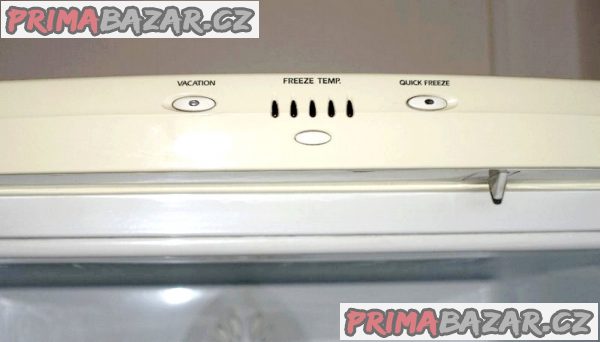 Prodám kombinovanou lednici s mrazákem. Prodám kombinovanou lednici s mrazákem.