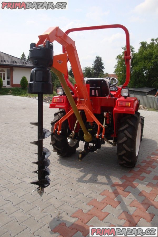 Půdní vrták CR12 za traktor Půdní vrták CR12 za traktor