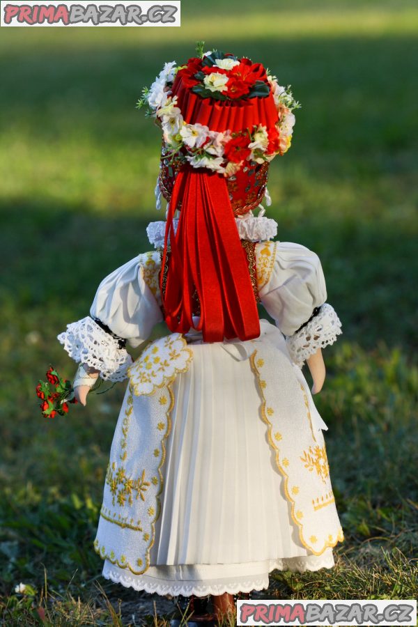 Panenka v kroji - hanácká nevěsta