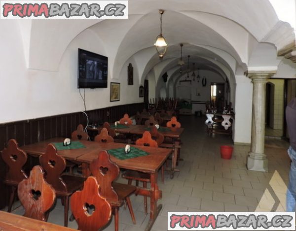 Bytový dům s restaurací ve Zlatých Horách, okr. Jeseník Bytový dům s restaurací ve Zlatých Horách, okr. Jeseník