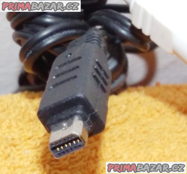 Kabely k propojení foťáku s PC- TV- tiskárnou - nepoužité!!!