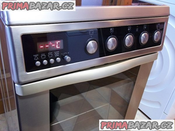 Sporák sklokeramický GORENJE šíře 50 cm horkovzduch nerez displej