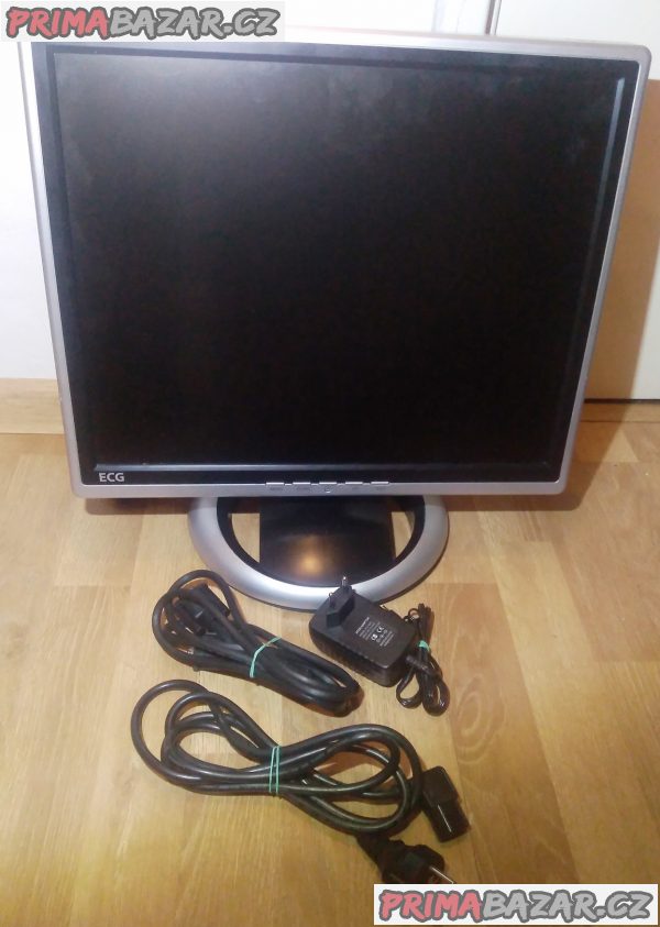 2x LCD monitor +HDD pro PC -100 % funkční!!!