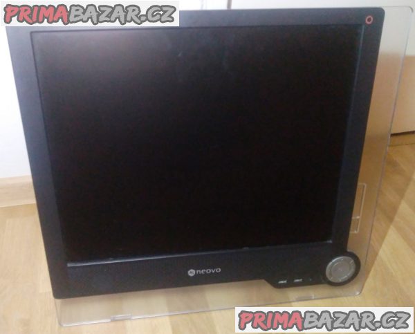 2x LCD monitor +HDD pro PC -100 % funkční!!!