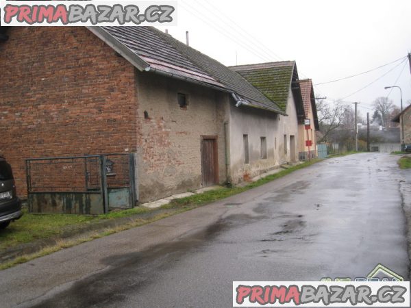 Prodej RD 3+1 (97m2) + garáž, dílna, sklad (102m2), pozemek 1.899m2, část obce Zaječice, obec Pyšely, okr. Benešov
