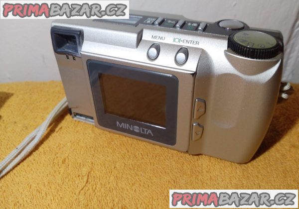 Minolta DiMage E201 +Sony DSC-S40 +navig. Prestigio!