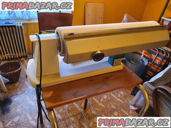 Prodám elektricky mandl na žehlení Prodám elektricky mandl na žehlení
