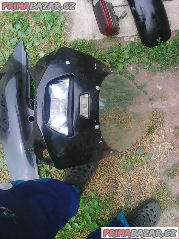 Prodam Yamaha FZR600 na dily Prodam Yamaha FZR600 na dily