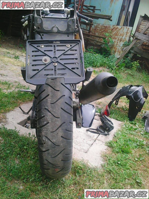 Prodam Yamaha FZR600 na dily Prodam Yamaha FZR600 na dily