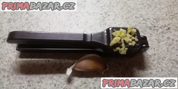 Pasírovač na česnek Pasírovač na česnek