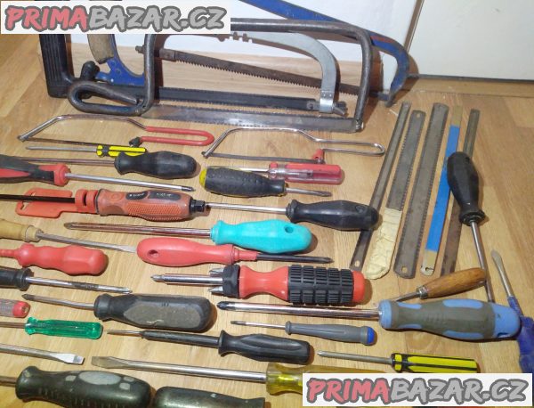 Sada 5 ručních pil +sada 8 kleští +sada 30 šroubováků!!! Sada 5 ručních pil +sada 8 kleští +sada 30 šroubováků!!!