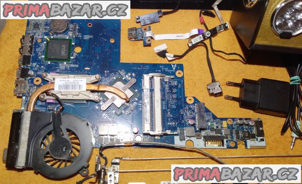 Compaq Presario CQ56-části + MP3 přehrávač Compaq Presario CQ56-části + MP3 přehrávač