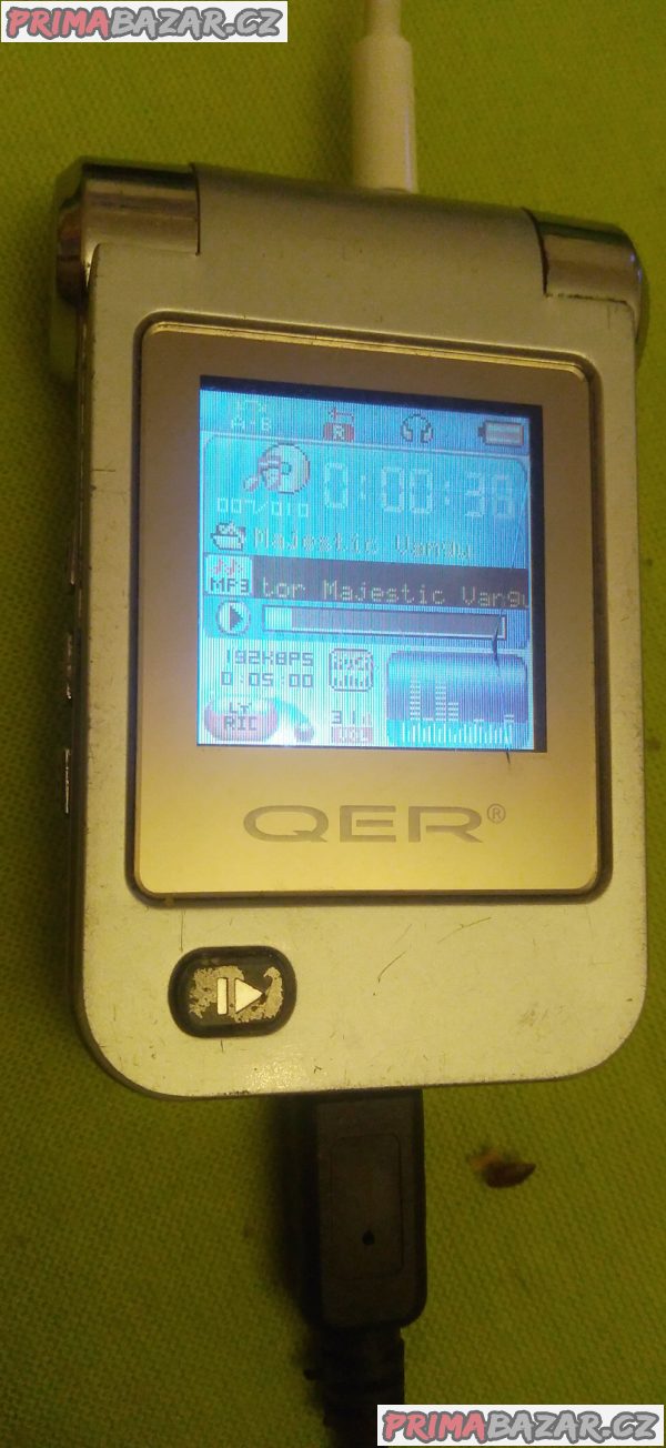 Bezdrát. nabíječka +HDD pro iPod +DVD nebo MP3-4 přehrávač! Bezdrát. nabíječka +HDD pro iPod +DVD nebo MP3-4 přehrávač!