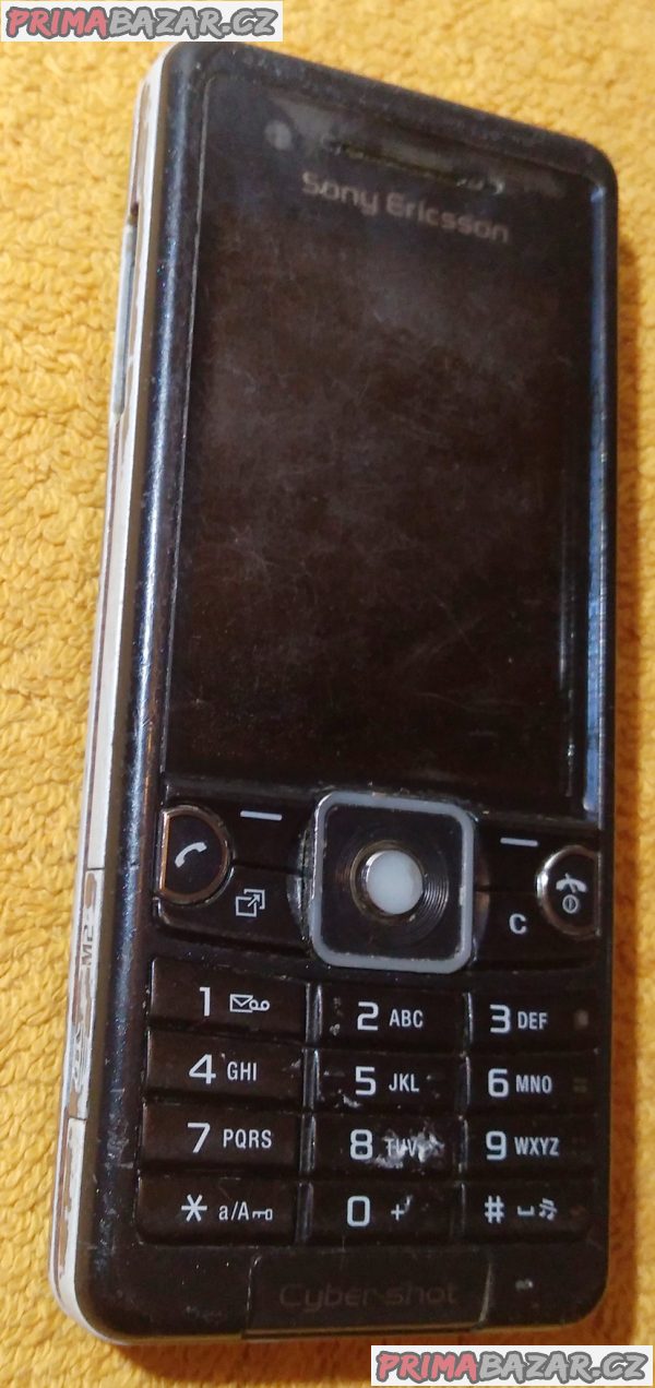 Různé mobily Sony Ericsson k opravě -levně!!!