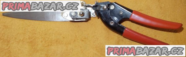 Nůžky na trávu +nůžky na drůbež +odžmolkovač +2 kladiva +šroubovák!!! Nůžky na trávu +nůžky na drůbež +odžmolkovač +2 kladiva +šroubovák!!!