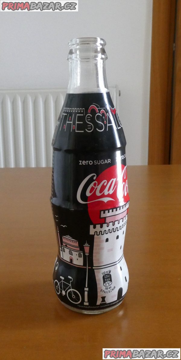 Sběratelská skleněná lahev Coca Cola 250 ml černá