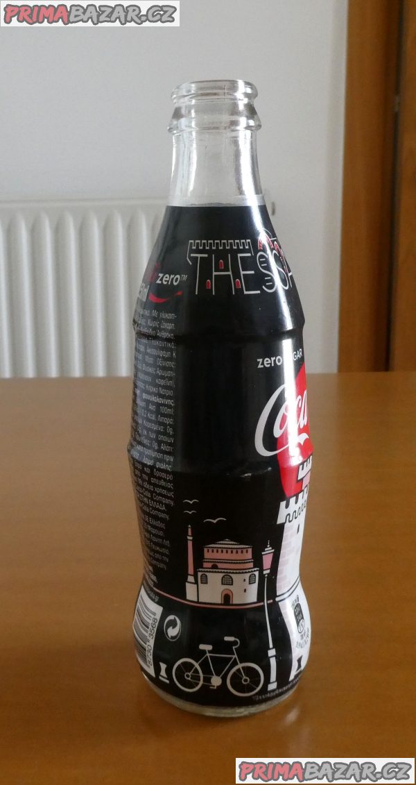 Sběratelská skleněná lahev Coca Cola 250 ml černá