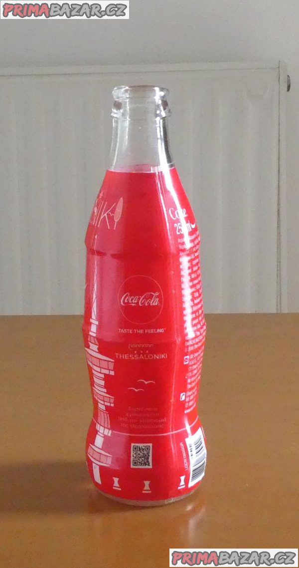 Sběratelská skleněná lahev Coca Cola 250 ml červená etiketa