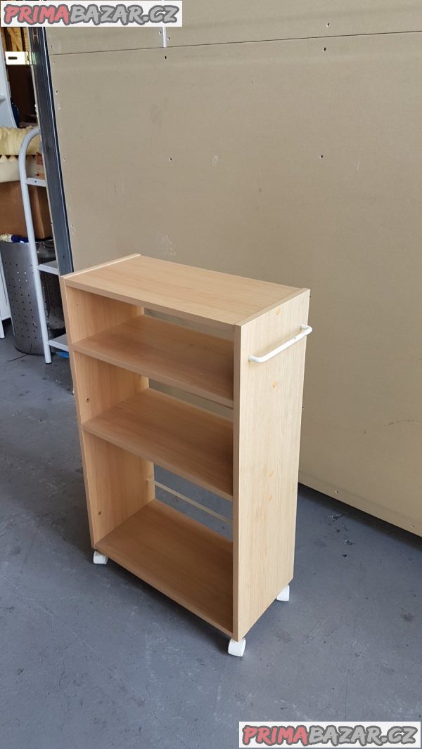 Stolek na kolečkách....botnik...regál Stolek na kolečkách....botnik...regál
