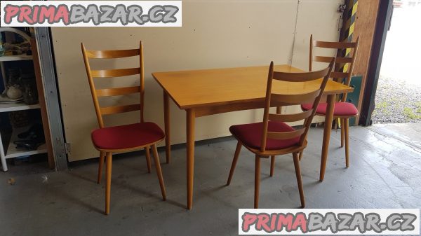 Kvalitní jidelni rozskladaci  stul a 3 židle