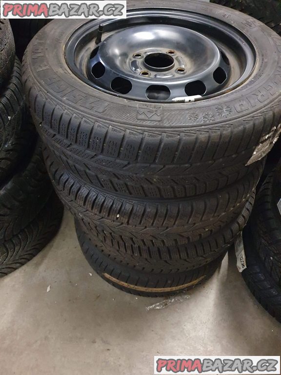 Plechove disky orig. Ford 4x108 5.5jx14 et47.5 pneu zimní semperit 175/65 r14t 2x90% a 2x40% vzorek cena je za všechny 4 disky i