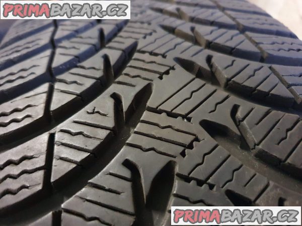 Plechove disky s pneu michelin r15 4x108 6jx15 et27 pneu zimní 195/65 r15 91t 70% vzorek cena je za všechny 4 disky