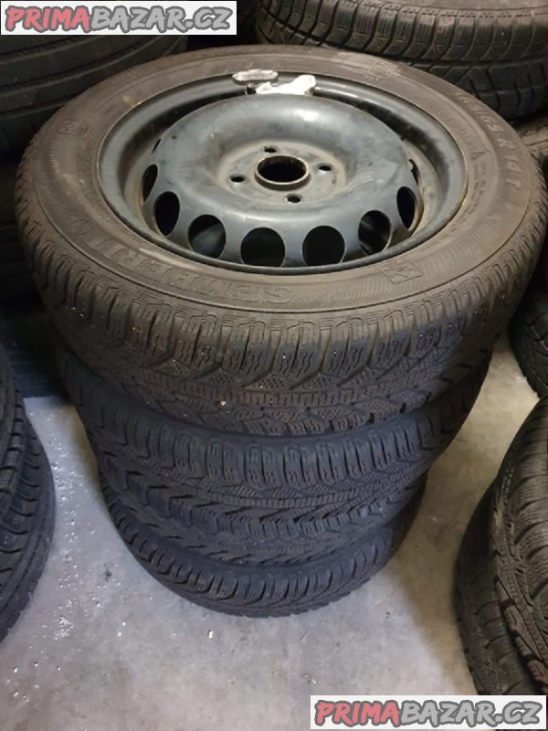 Plechove disky opel s pneu dot3616 4x100 4.5jx14 et35 pneu zimní 70% vzorek 165/65 r14 79t cena je za všechny 4 disky i