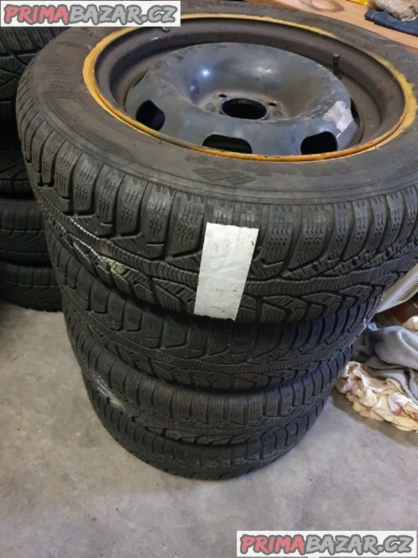 Plechove disky peugeot citroen r15 s pneu zimní kleber 4x108 6jx15 et23 pneu 70% vzorek 195/60 r15 88t cena je za všechny 4 disky i s