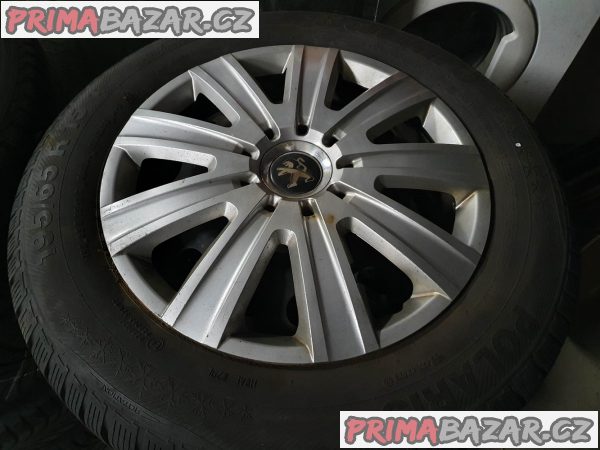 Plechove disky s pneu barum peugeot citroen 4x108 6.5jx15 et27 pneu barum dot2517 195/65 r15 91t 70% vzorek zimní  cena je za všechny 4 disky i s