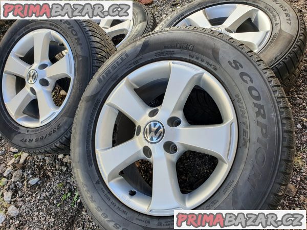 Alu kola orig. Volkswagen Touareg 7P0 germ 5x130 7.5jx17 et50 pneu na dojetí pirelli 235/65 r17 108h zimní  v top stavu 7,5x17 et50 cena je za kompletní sadu 4 di