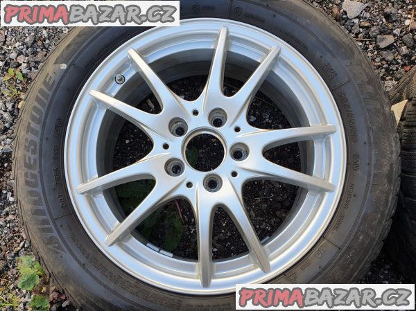 Alu kola orig. Mercedes A B CLA A246 v top stavu 5x112 6.5jx16 et49 cislo dilu A2464011302 pneu bridgestone 205/55 r16 91h 70-60% vzorek zimní  6,5x16 cena je za kompletní sadu 4 d