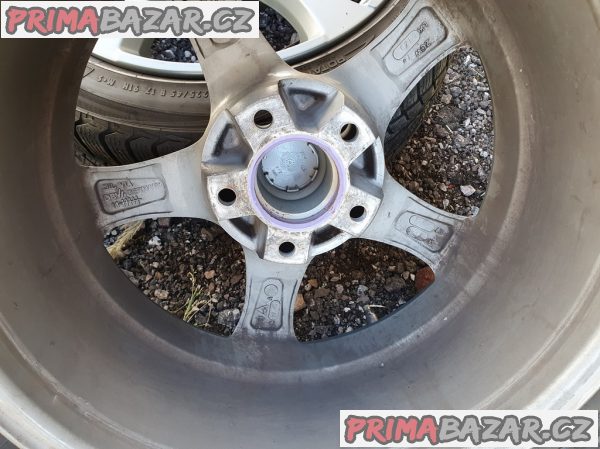 Alu kola v top stavu 5x120 germany 8jx17 et20 pneu uniroyal 225/45 r17 91h stredova dira 74.1 stredici kroužky na 72.6 pneu 80% vzorek zimní 8x17  cena je za kompletní sadu 4 disk