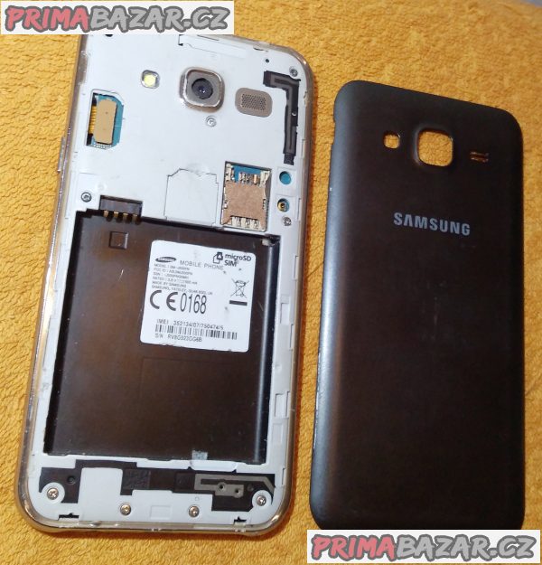 2 dotykové mobily k opravě + baterie pro notebook!!! 2 dotykové mobily k opravě + baterie pro notebook!!!