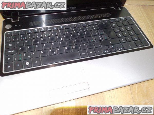 Notebooky Asus F7E +eMachines E640 -k opravám nebo na ND!!!