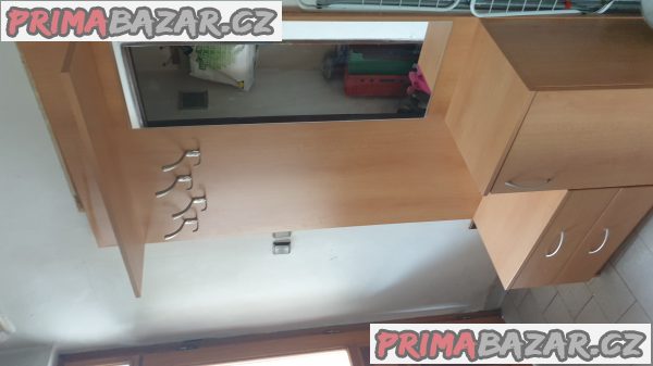 věšák věšák