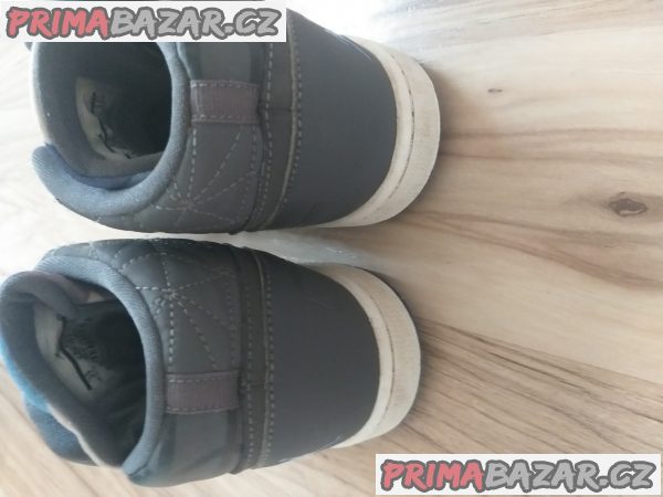 Botasky Nike Jordan velikost 35