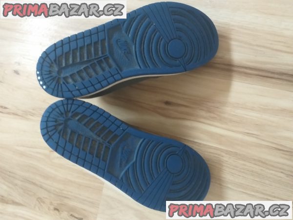 Botasky Nike Jordan velikost 35