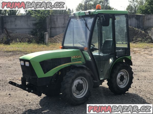 Malotraktor Vega 36 HP Comfort čtyřválec