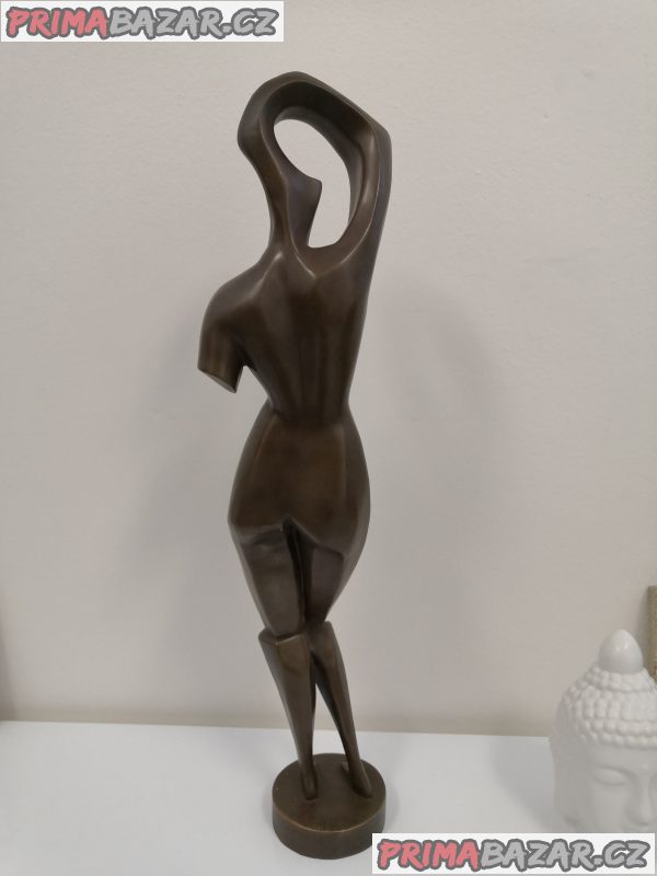 Bronzová socha, Česající se žena, Archipenko