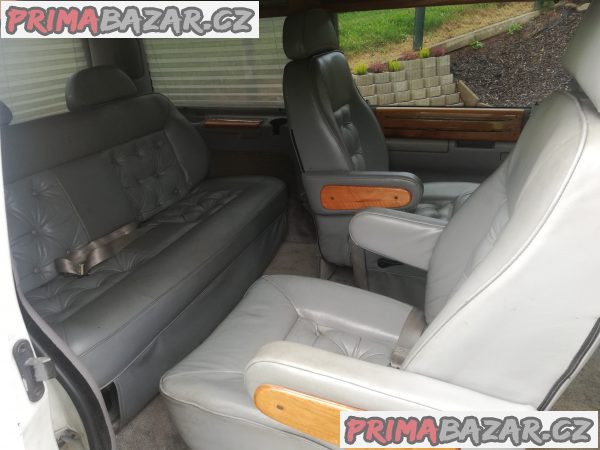 prodám Chevrolet astro 4.3 7míst spaní otočné sedačky klima rok výroby 1996,7