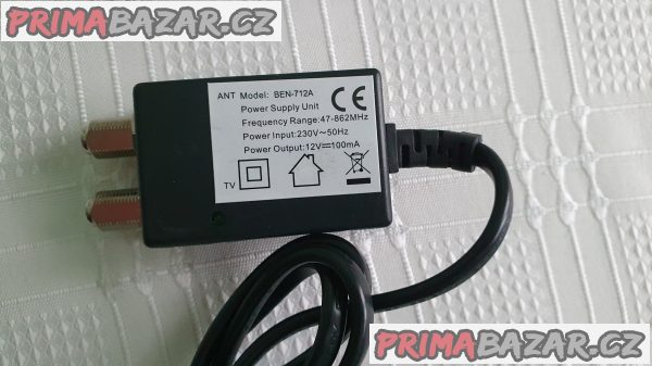 Stabilizovaný 12V napáječ pro anténní předzesilovač Stabilizovaný 12V napáječ pro anténní předzesilovač