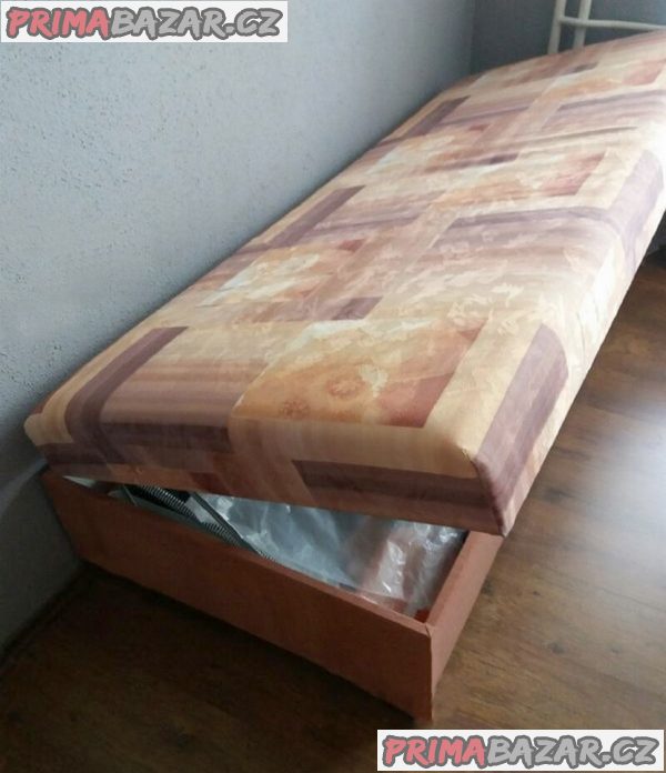 Prodám pěknou, nepoškozenou válendu Prodám pěknou, nepoškozenou válendu