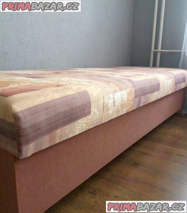Prodám pěknou, nepoškozenou válendu Prodám pěknou, nepoškozenou válendu