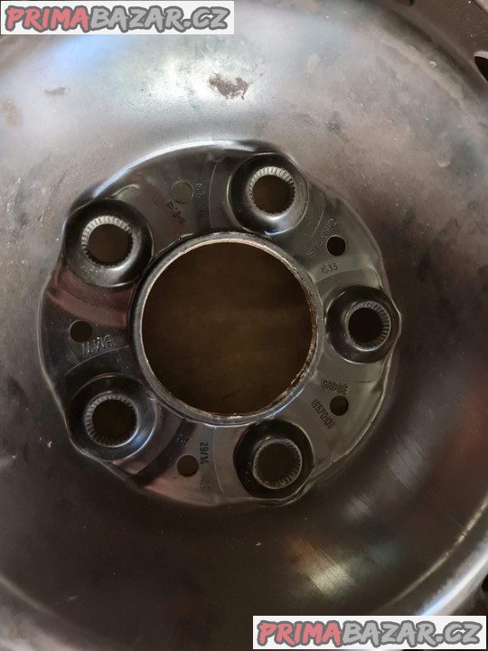 Plechové disky BMW se senzorama tlaku v pneu 6787929 5x120 6,5jx16 is33 Plechové disky BMW se senzorama tlaku v pneu 6787929 5x120 6,5jx16 is33