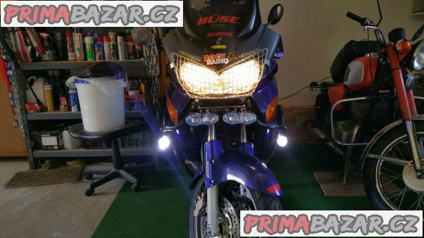 Supersilná led CREE U5 přídavná světla na moto / ATV / skútr. Supersilná led CREE U5 přídavná světla na moto / ATV / skútr.