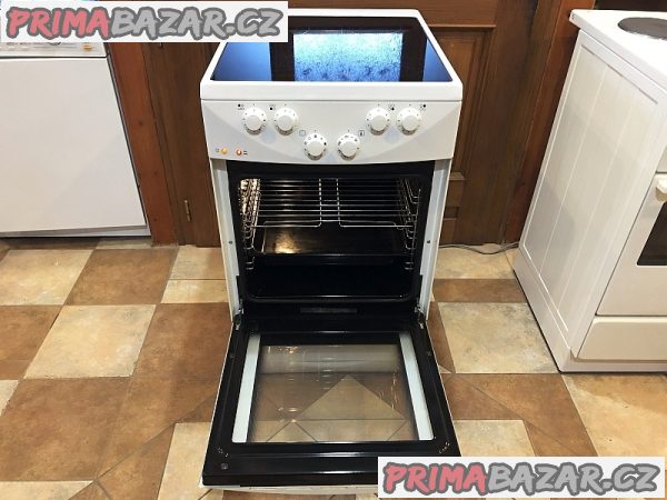 Sporák sklokeramický GORENJE horkovzduch šíře 50 cm