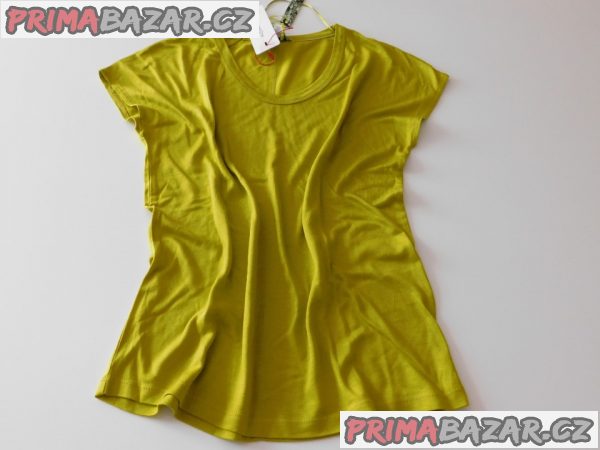Dámský-dívčí top-nové-Street One-vel.34-PC 599,-Kč Dámský-dívčí top-nové-Street One-vel.34-PC 599,-Kč