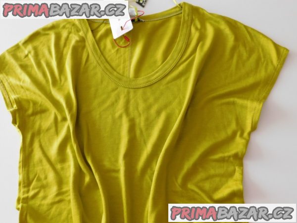 Dámský-dívčí top-nové-Street One-vel.34-PC 599,-Kč Dámský-dívčí top-nové-Street One-vel.34-PC 599,-Kč