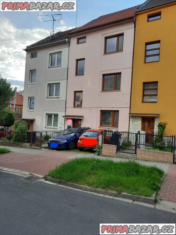 Dvougenerační RD se 2 byty po rekonstrukci, 2 parkovací stání, 3 lodžie …