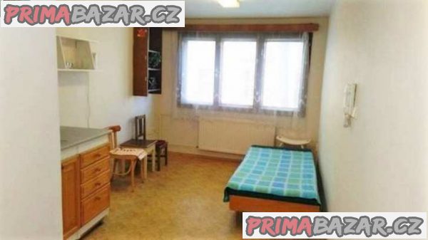 Loft 55 m2 RD ul. Polní, St. Brno, studenti(ky), zařízeno